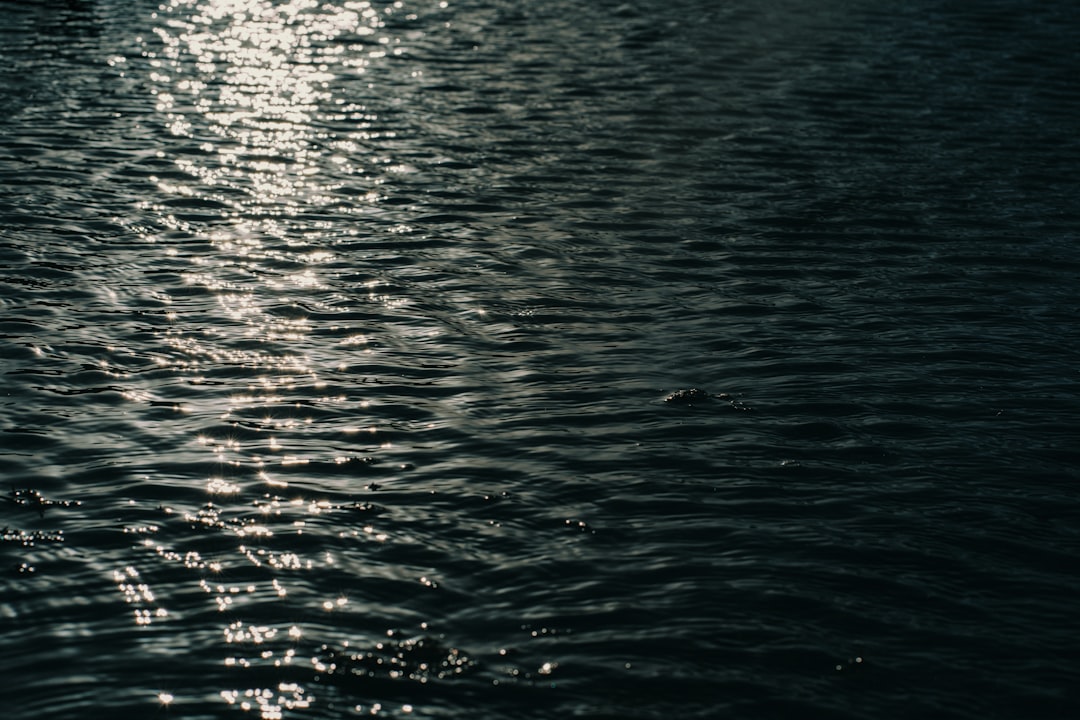 Photo قصة الرجل والماء Keyword: قصة الرجل والماء (The story of the man and the water)