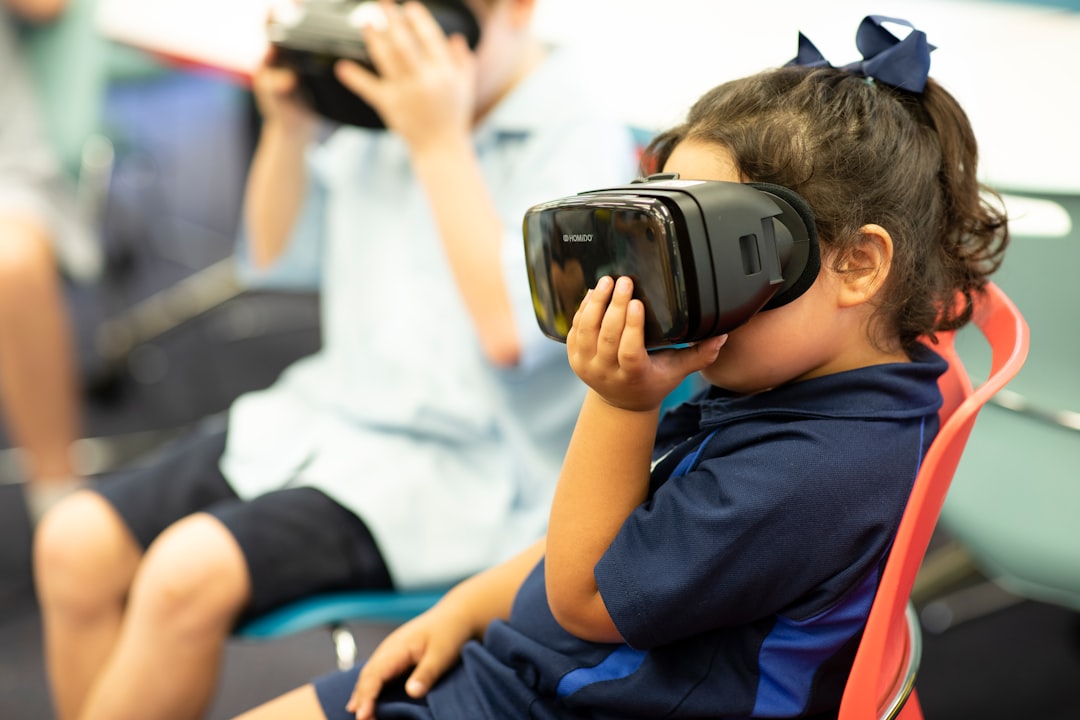 Photo Augmented Reality in Education